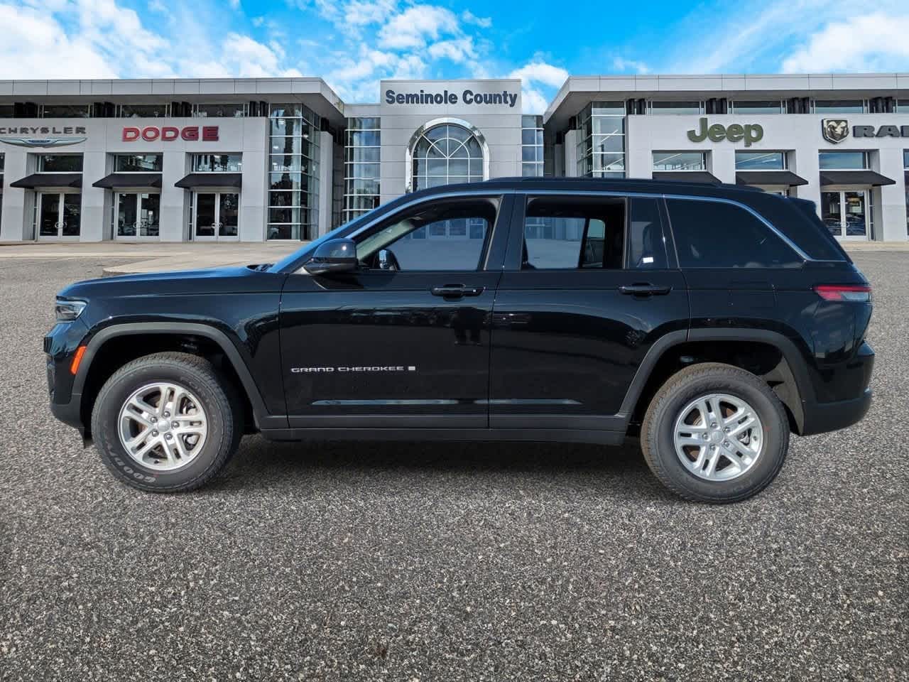 Thumbnail: 2025 Jeep Grand Cherokee - 5