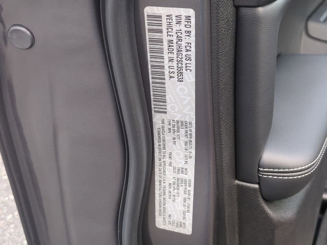 Thumbnail: 2025 Jeep Grand Cherokee - 37