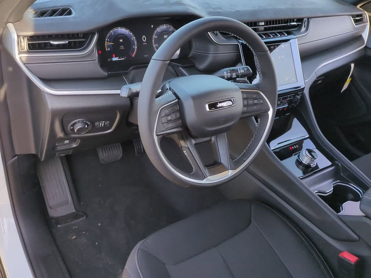 Thumbnail: 2025 Jeep Grand Cherokee L - 10