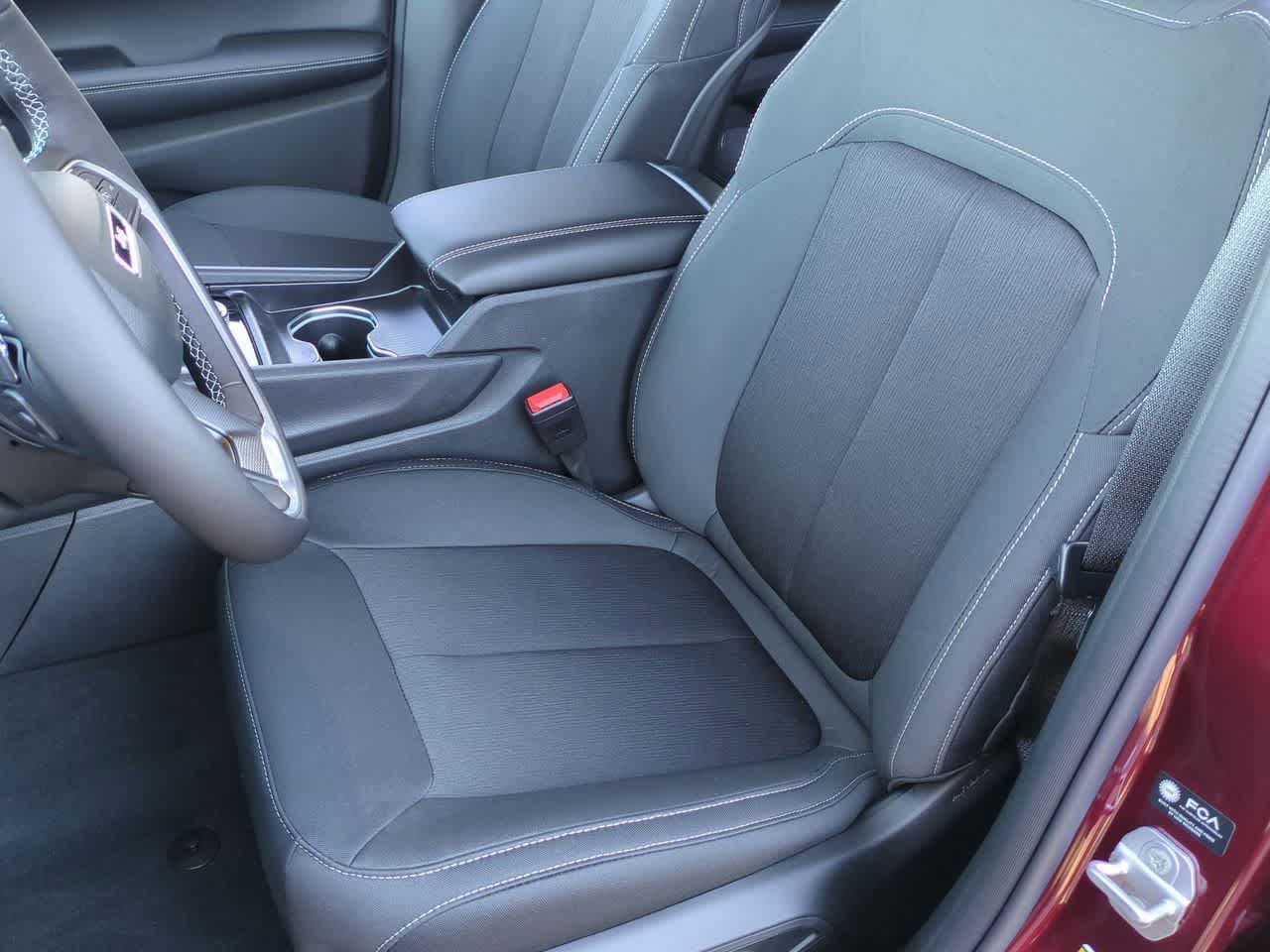 Thumbnail: 2025 Jeep Grand Cherokee - 17