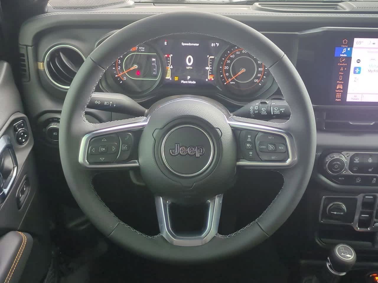 Thumbnail: 2025 Jeep Wrangler - 23