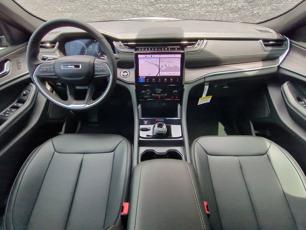 Thumbnail: 2025 Jeep Grand Cherokee - 16