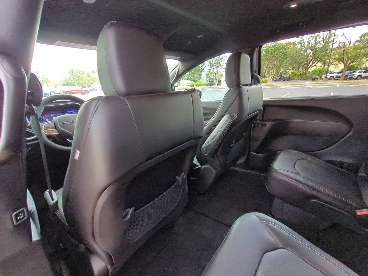 Thumbnail: 2026 Chrysler Voyager - 19