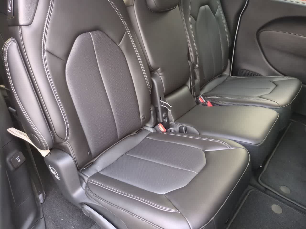 Thumbnail: 2026 Chrysler Pacifica - 22