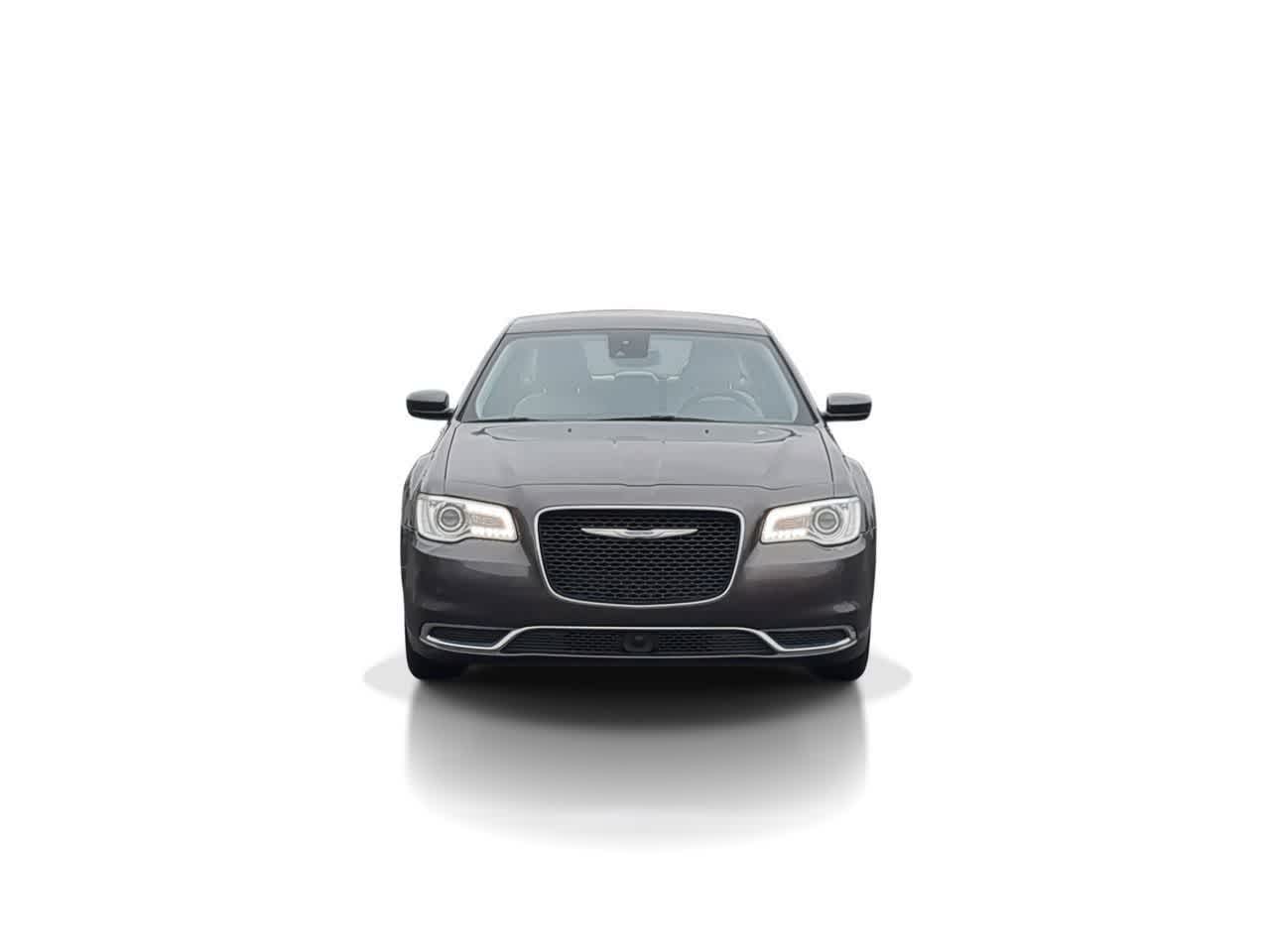Thumbnail: 2023 Chrysler 300 - 3