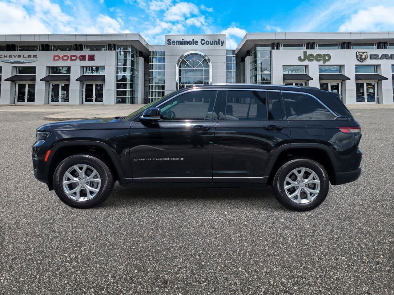 Thumbnail: 2024 Jeep Grand Cherokee - 5