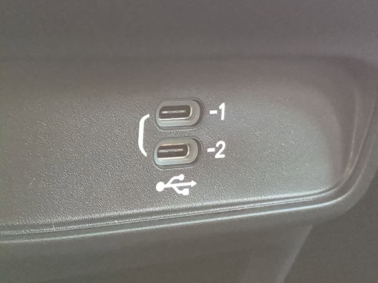 Thumbnail: 2026 Chrysler Voyager - 31