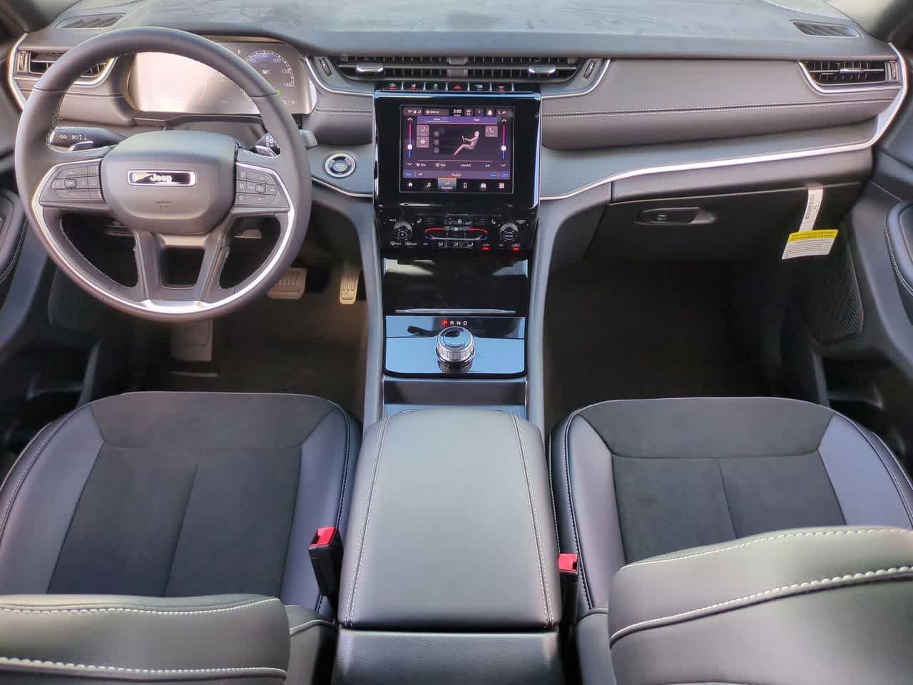 Thumbnail: 2025 Jeep Grand Cherokee L - 16