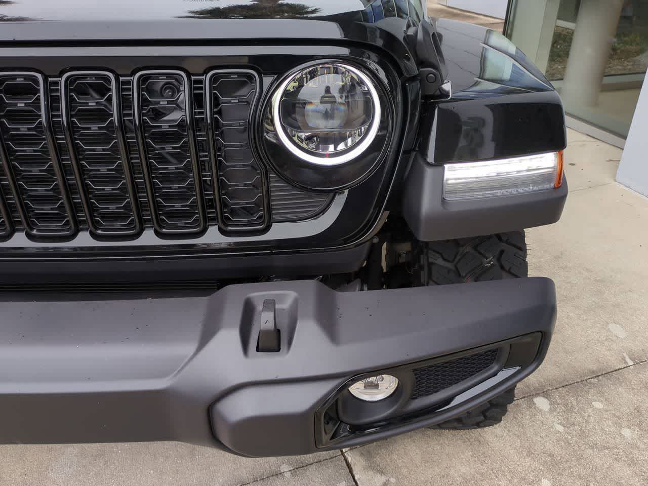 Thumbnail: 2026 Jeep Gladiator - 11