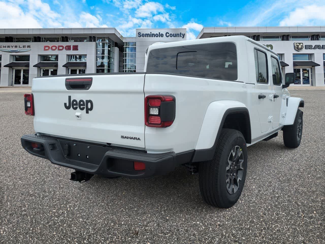 Thumbnail: 2026 Jeep Gladiator - 8