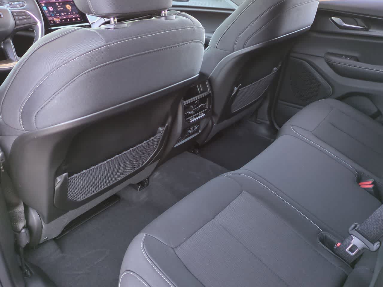 Thumbnail: 2025 Jeep Grand Cherokee - 19