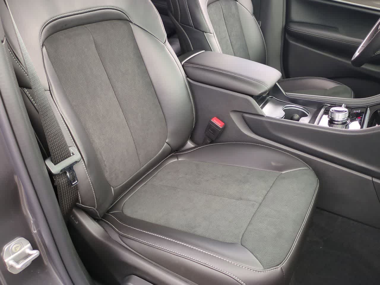 Thumbnail: 2026 Jeep Grand Cherokee - 23