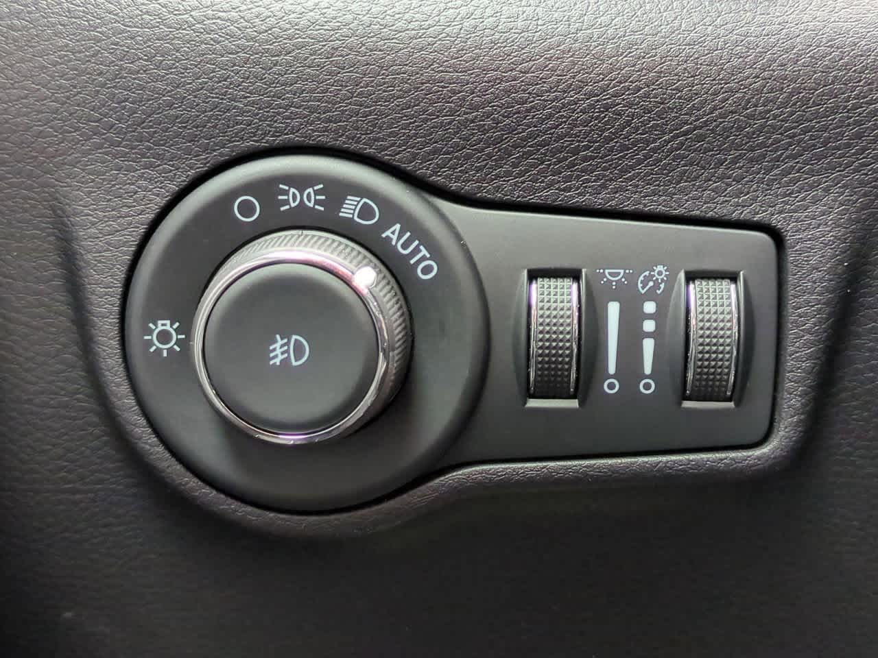 Thumbnail: 2022 Jeep Compass - 18