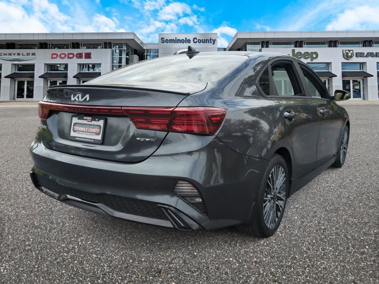 Thumbnail: 2023 Kia Forte - 8