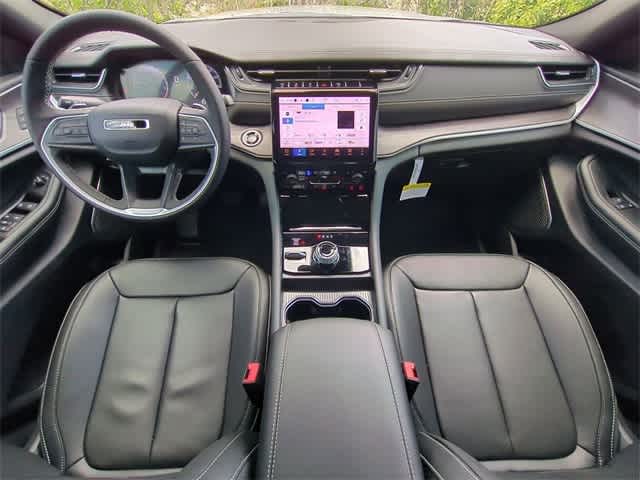 Thumbnail: 2025 Jeep Grand Cherokee - 16