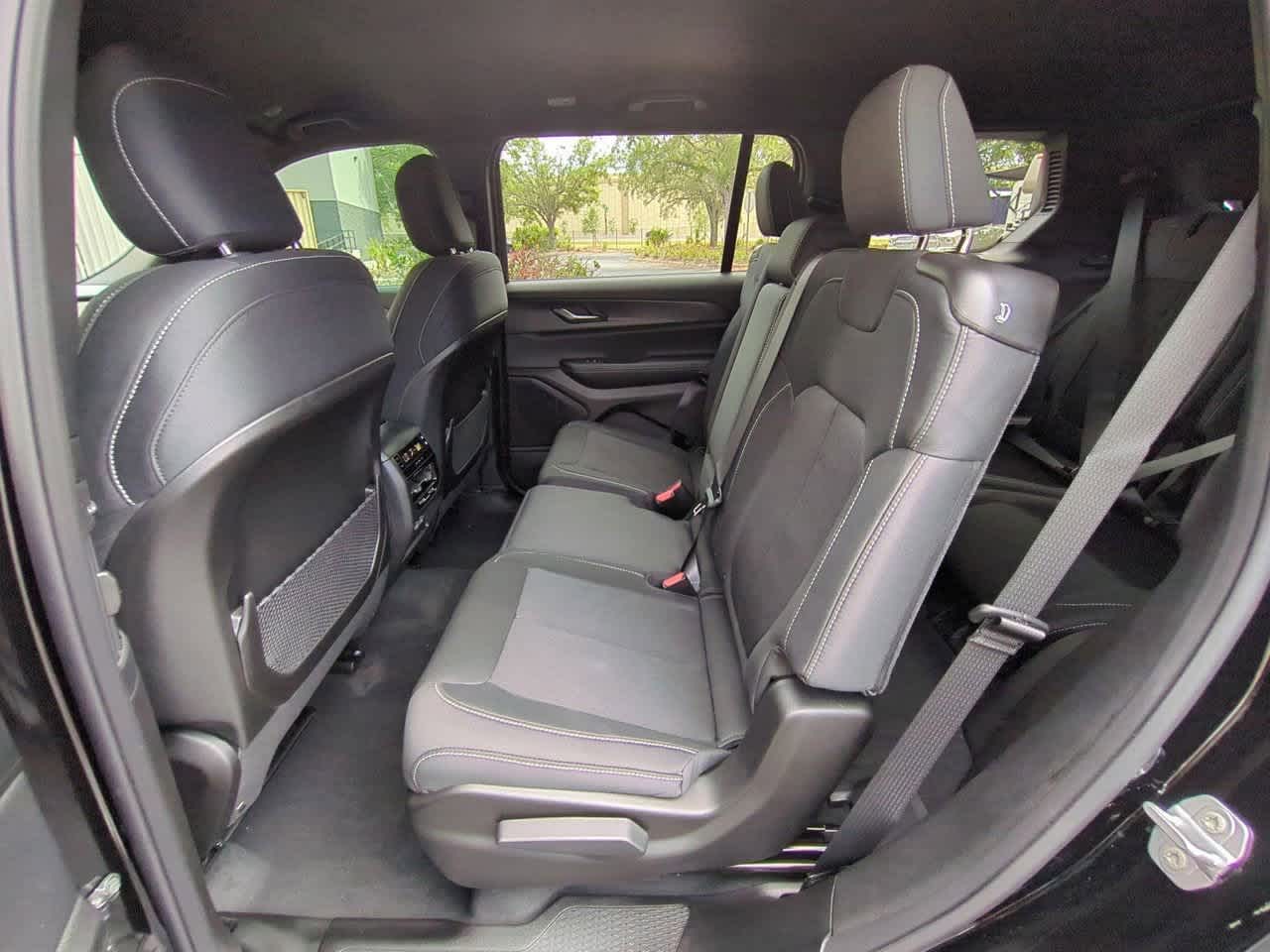 Thumbnail: 2025 Jeep Grand Cherokee L - 20