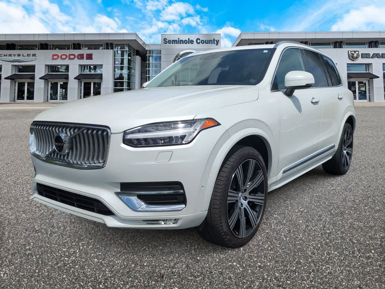 Thumbnail: 2022 Volvo XC90 - 4