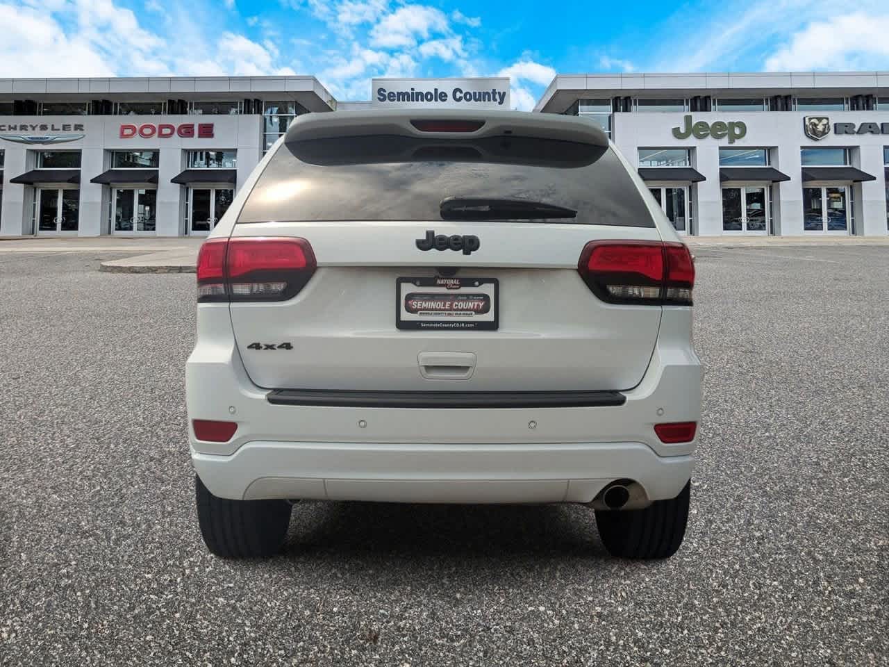 Thumbnail: 2022 Jeep Grand Cherokee - 7