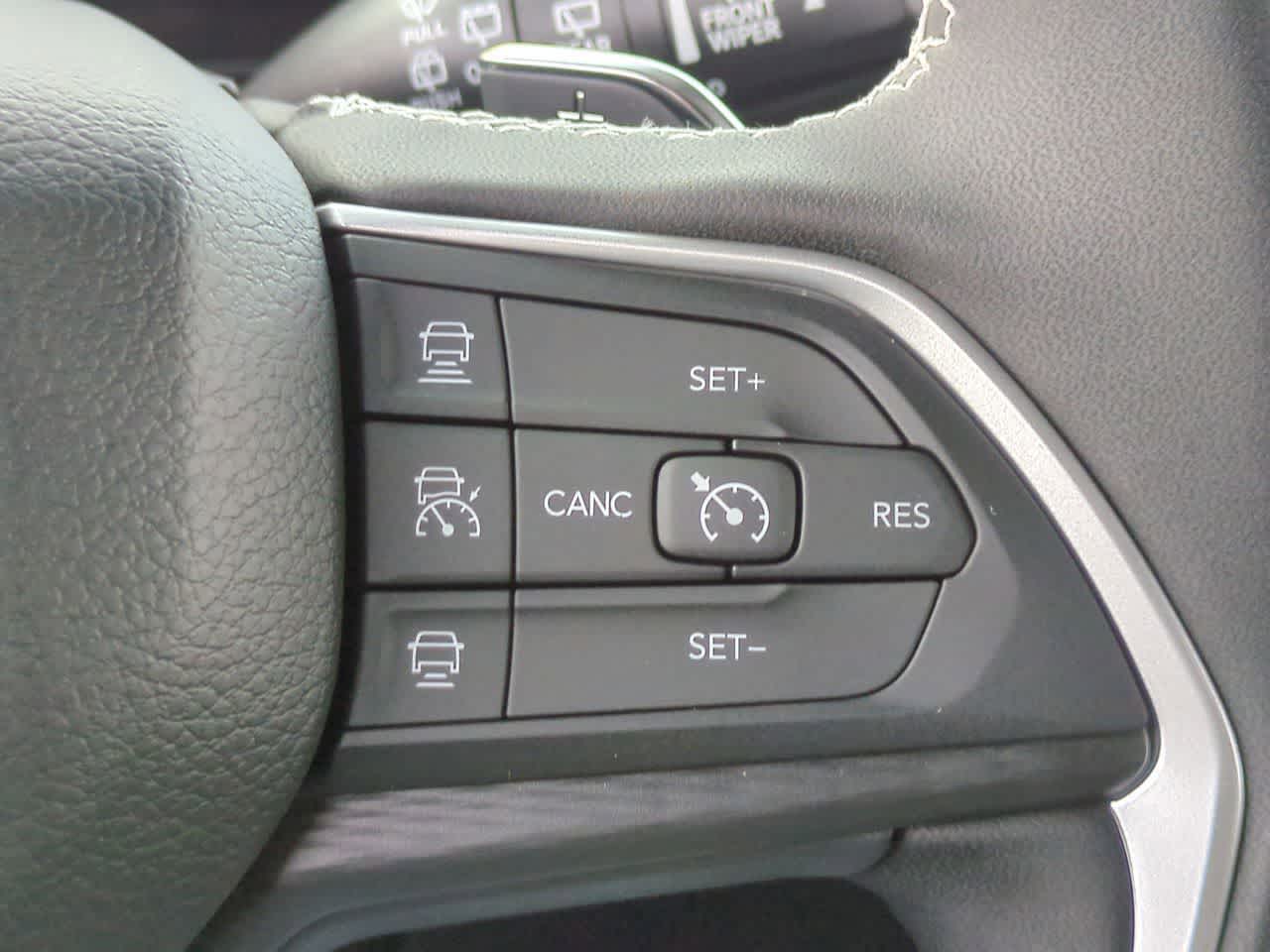 Thumbnail: 2025 Jeep Grand Cherokee - 25