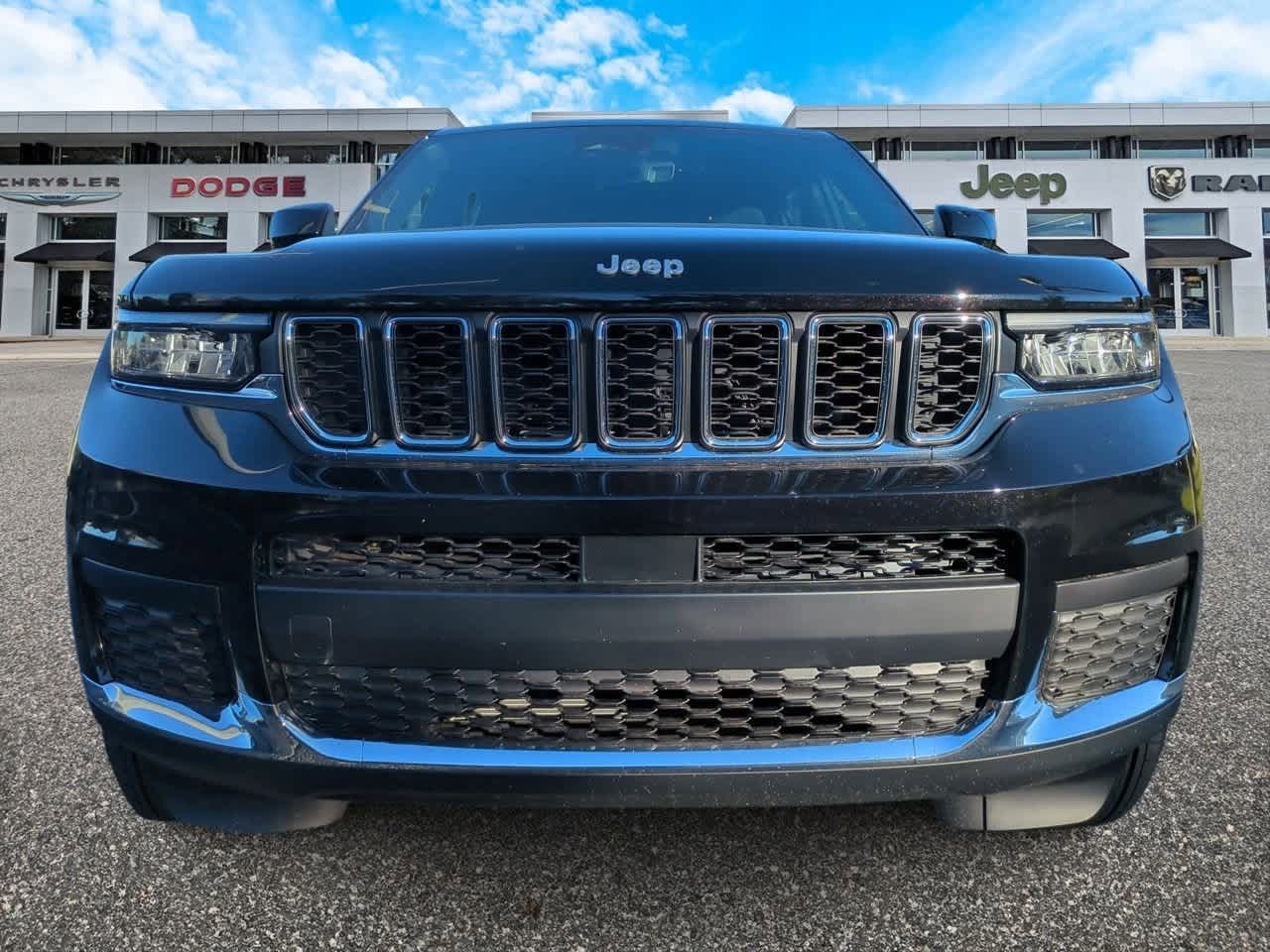 Thumbnail: 2025 Jeep Grand Cherokee L - 3