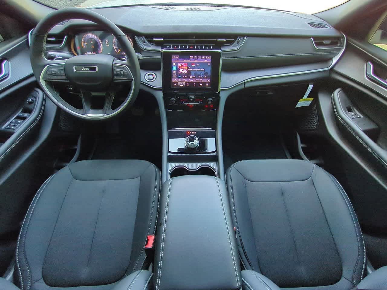 Thumbnail: 2025 Jeep Grand Cherokee L - 16