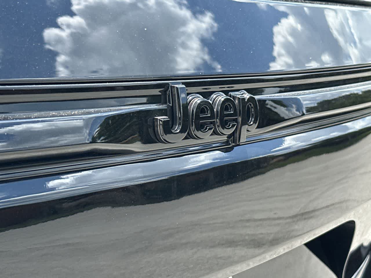 Thumbnail: 2026 Jeep Grand Cherokee - 18