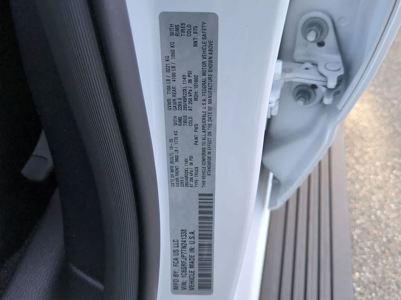 Thumbnail: 2026 RAM 1500 - 38