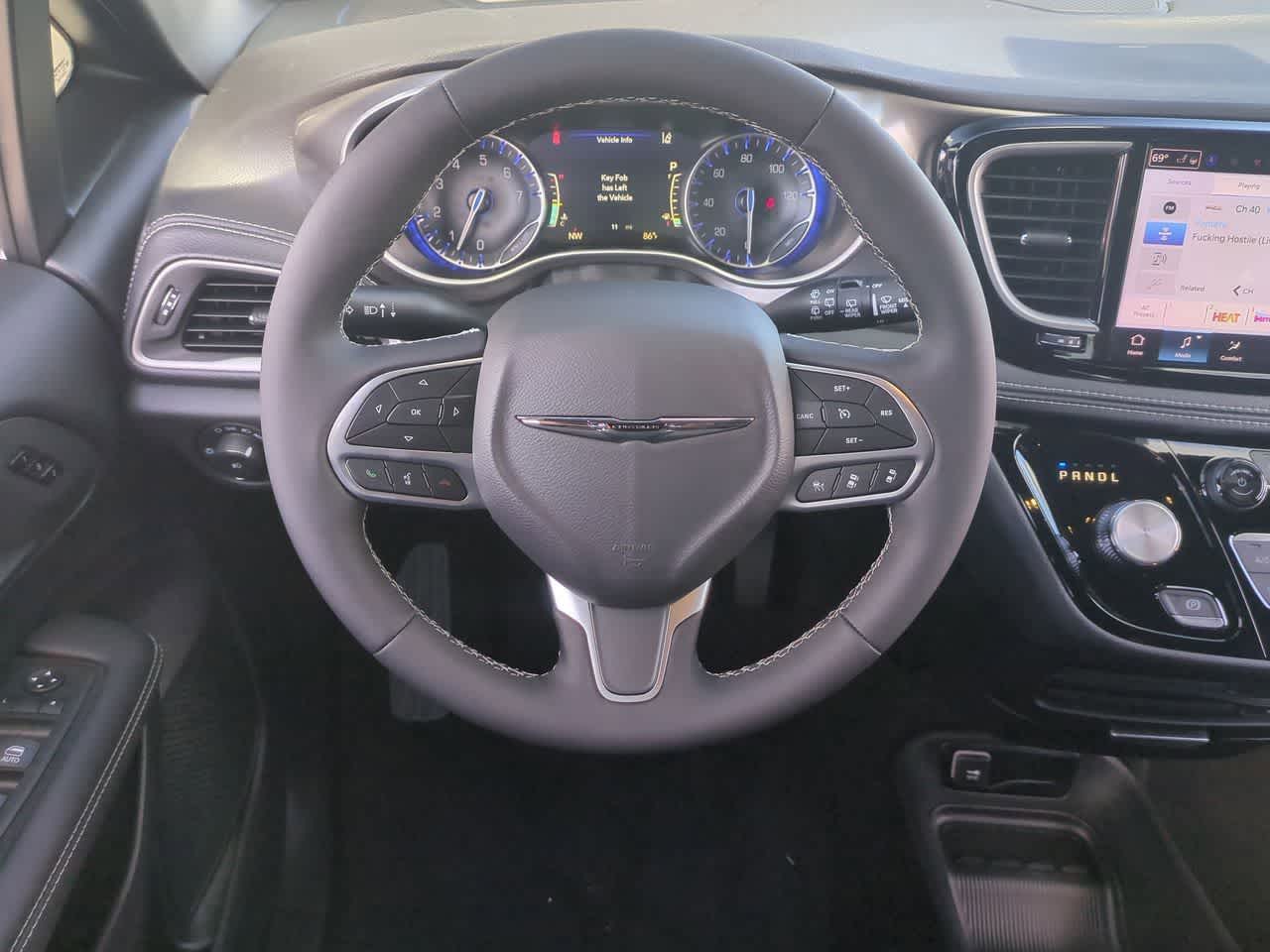 Thumbnail: 2026 Chrysler Pacifica - 23