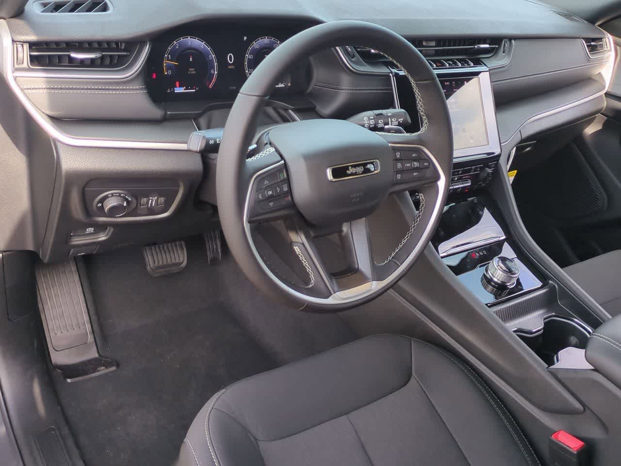 Thumbnail: 2026 Jeep Grand Cherokee - 10