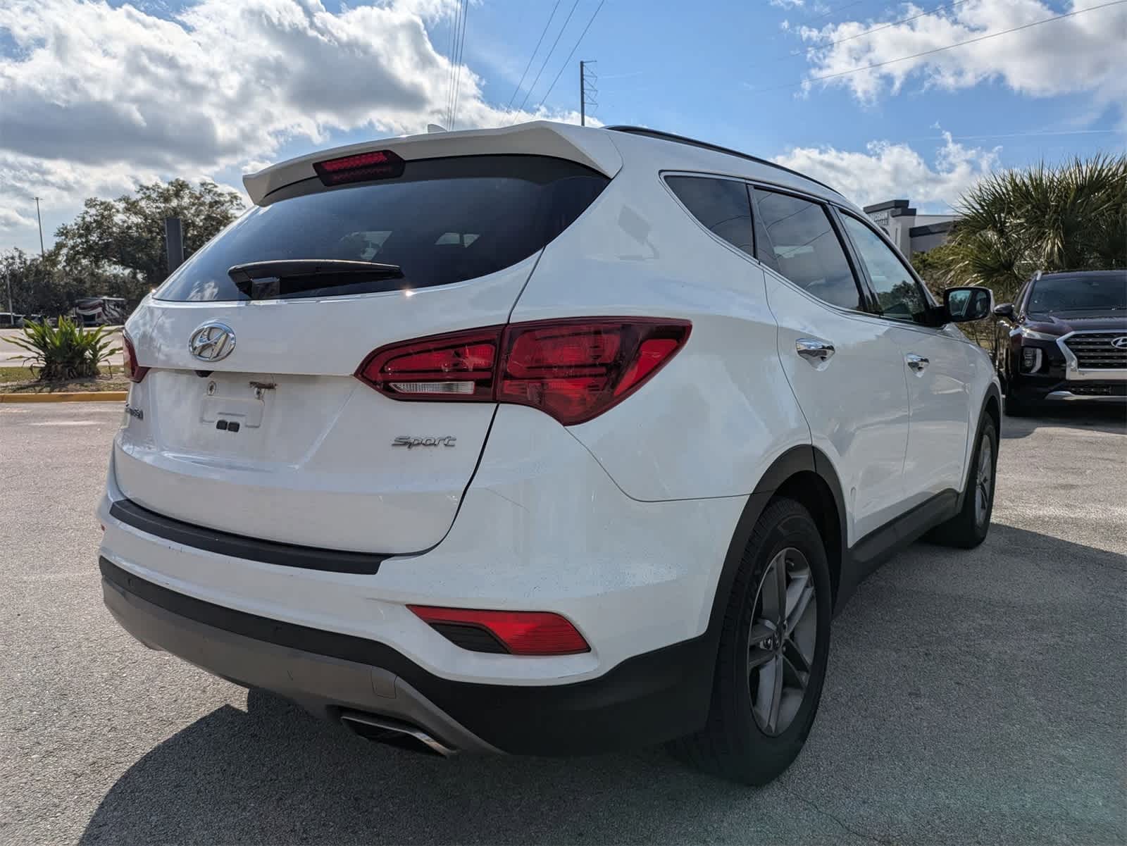 Thumbnail: 2017 Hyundai Santa Fe - 4