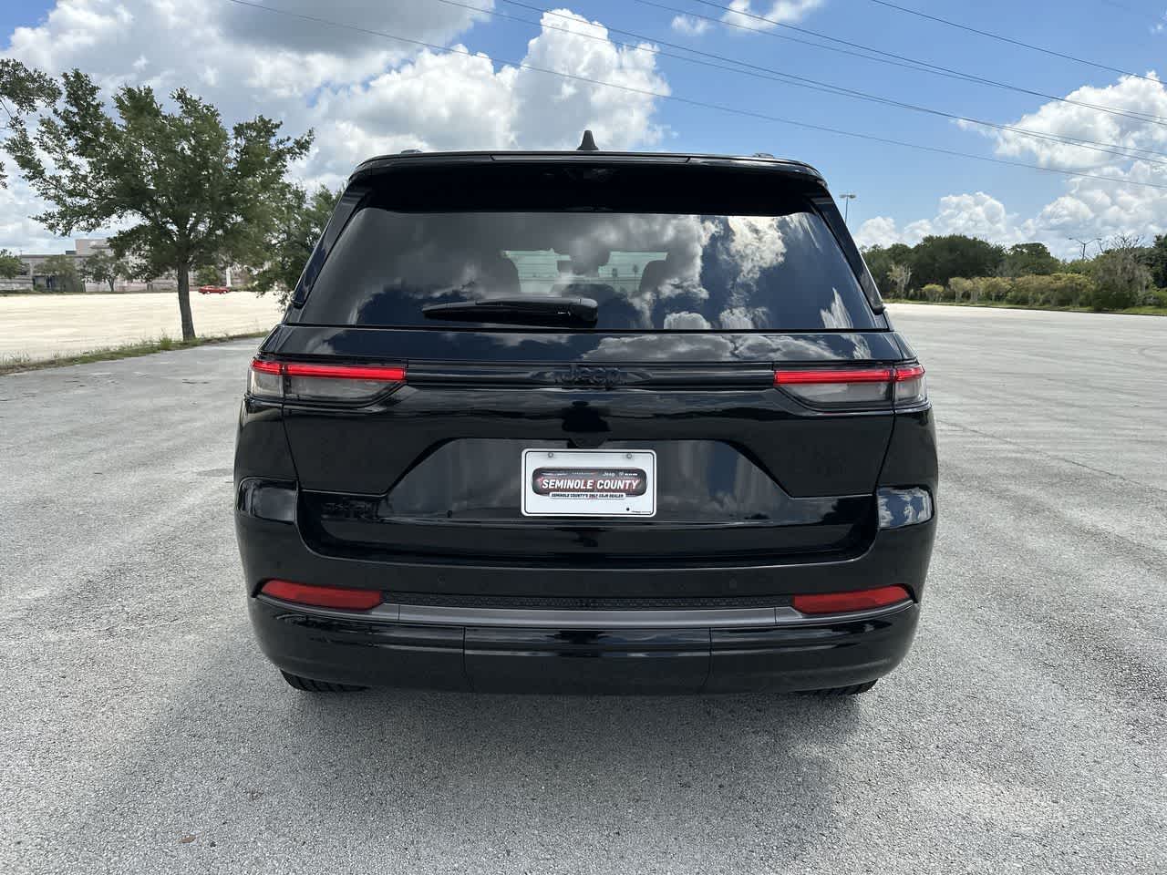 Thumbnail: 2026 Jeep Grand Cherokee - 13