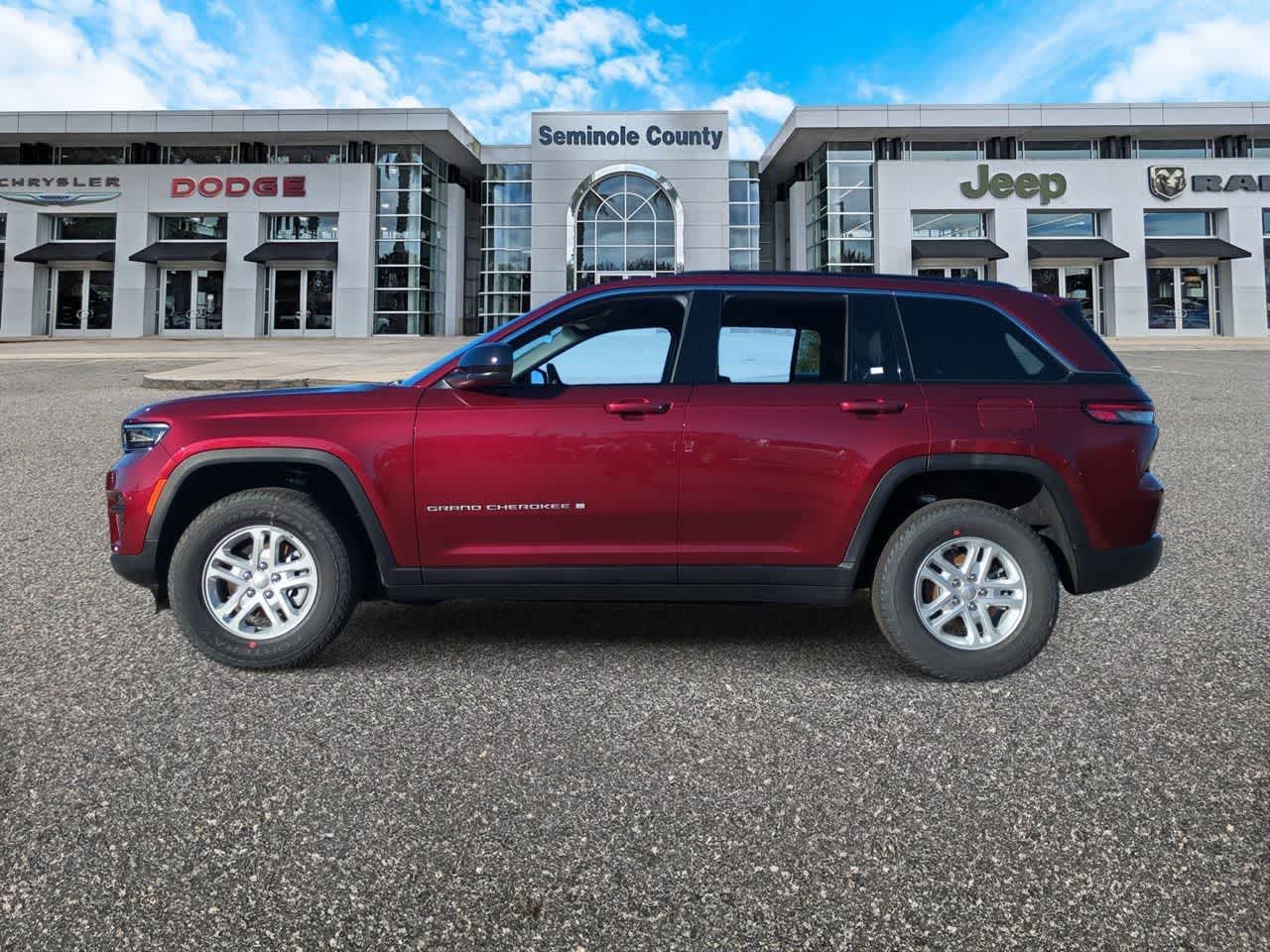 Thumbnail: 2025 Jeep Grand Cherokee - 5