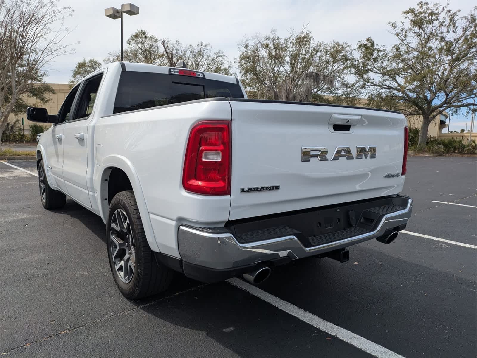 Thumbnail: 2025 RAM 1500 - 6