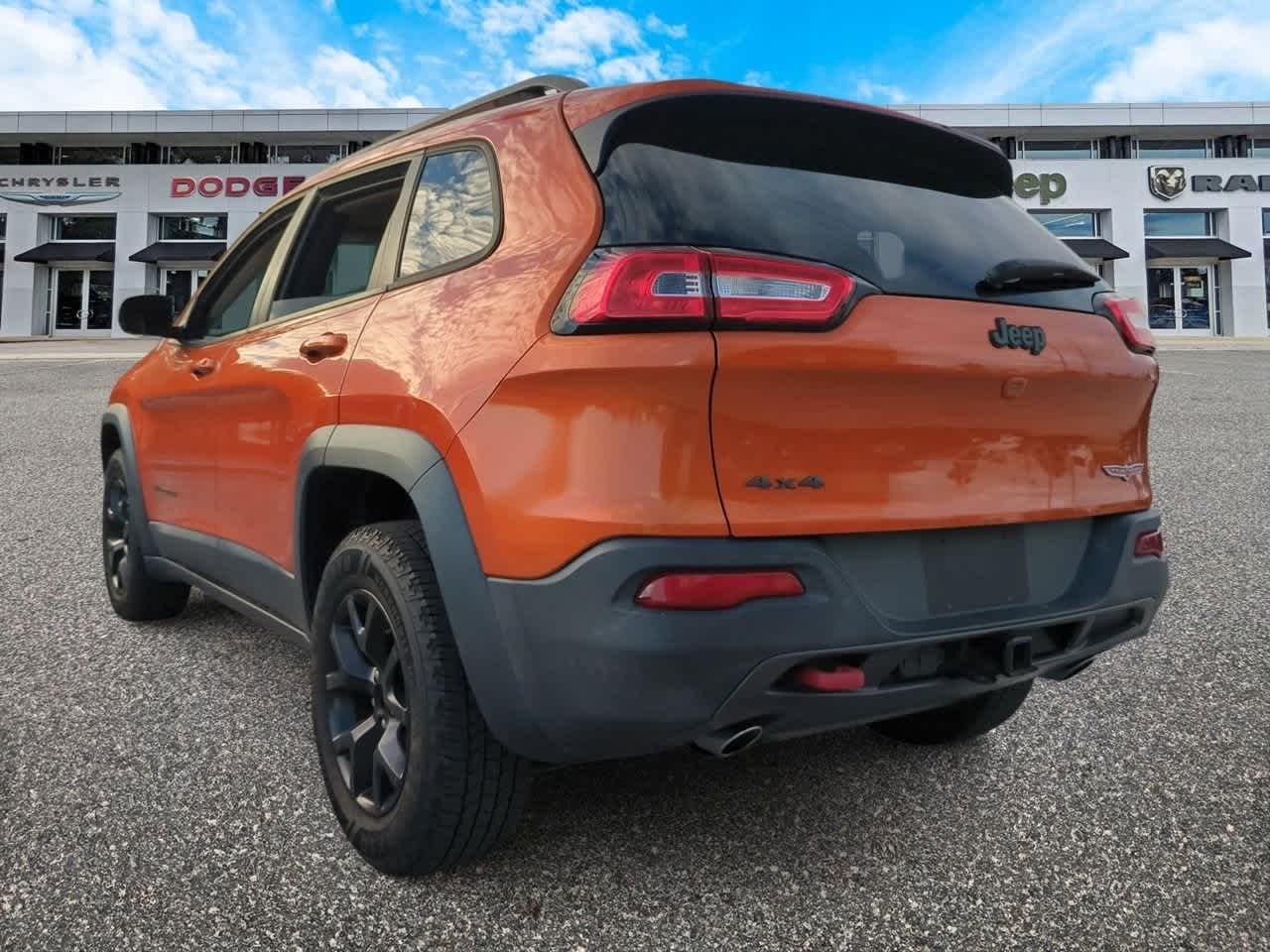 Thumbnail: 2015 Jeep Cherokee - 6