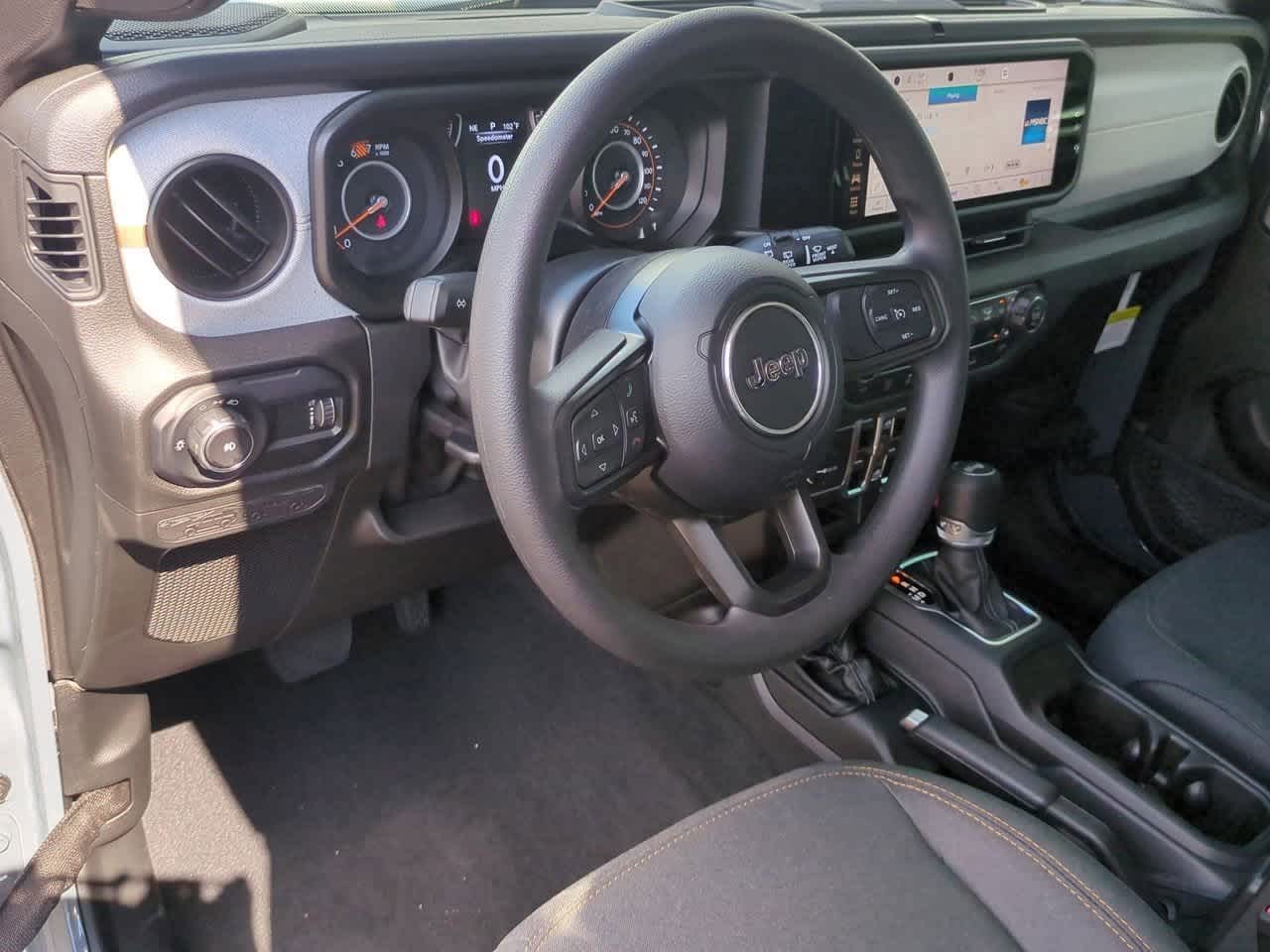 Thumbnail: 2025 Jeep Wrangler - 10