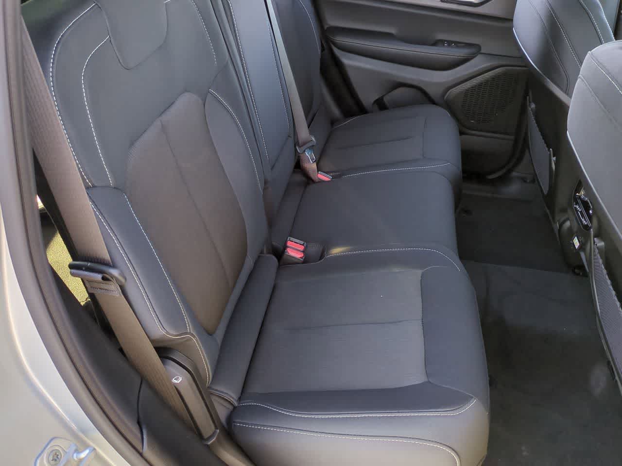 Thumbnail: 2025 Jeep Grand Cherokee - 21