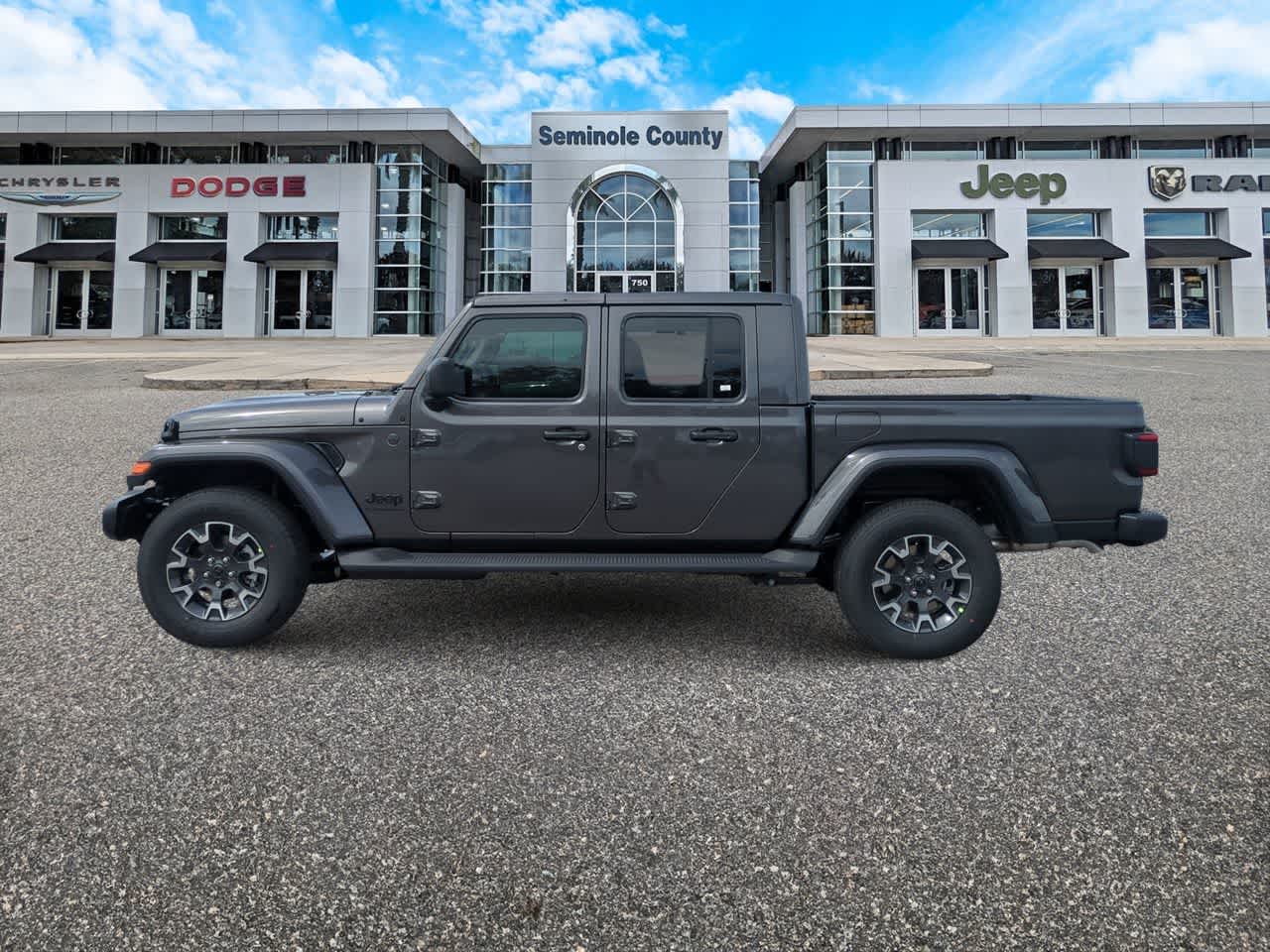Thumbnail: 2026 Jeep Gladiator - 5