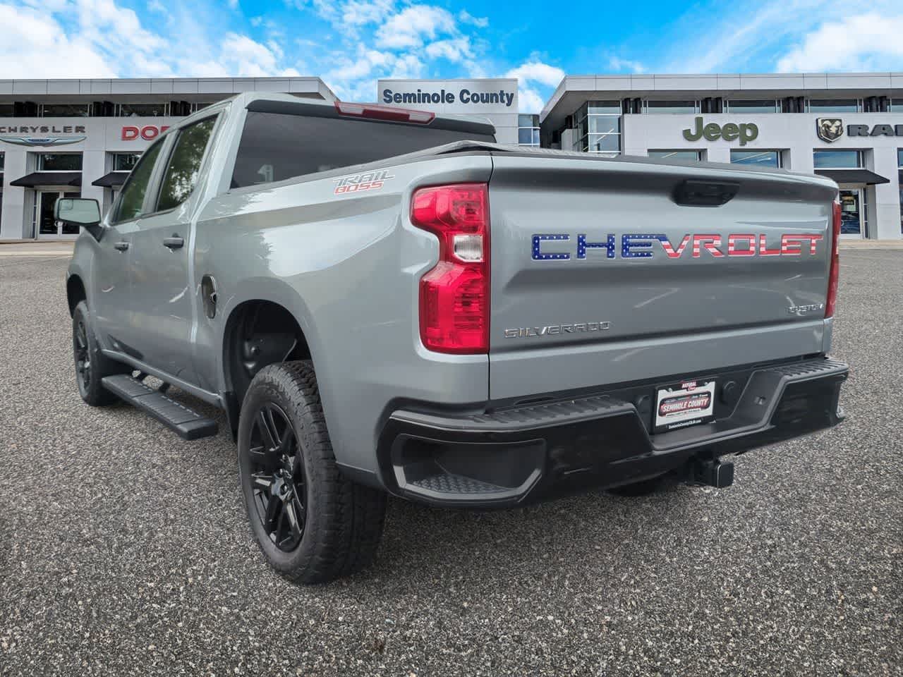 Thumbnail: 2025 Chevrolet Silverado 1500 - 6