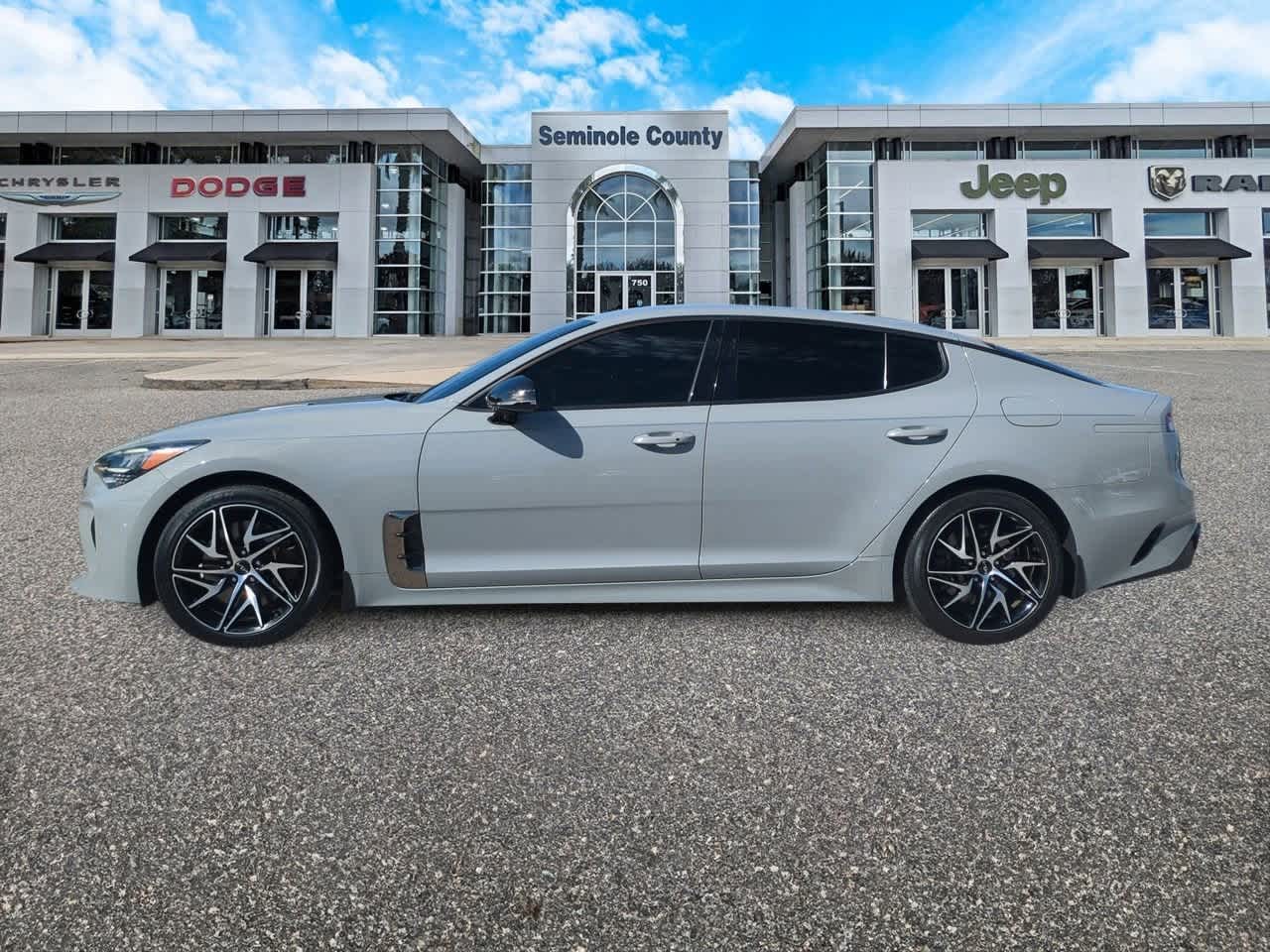 Thumbnail: 2022 Kia Stinger - 5