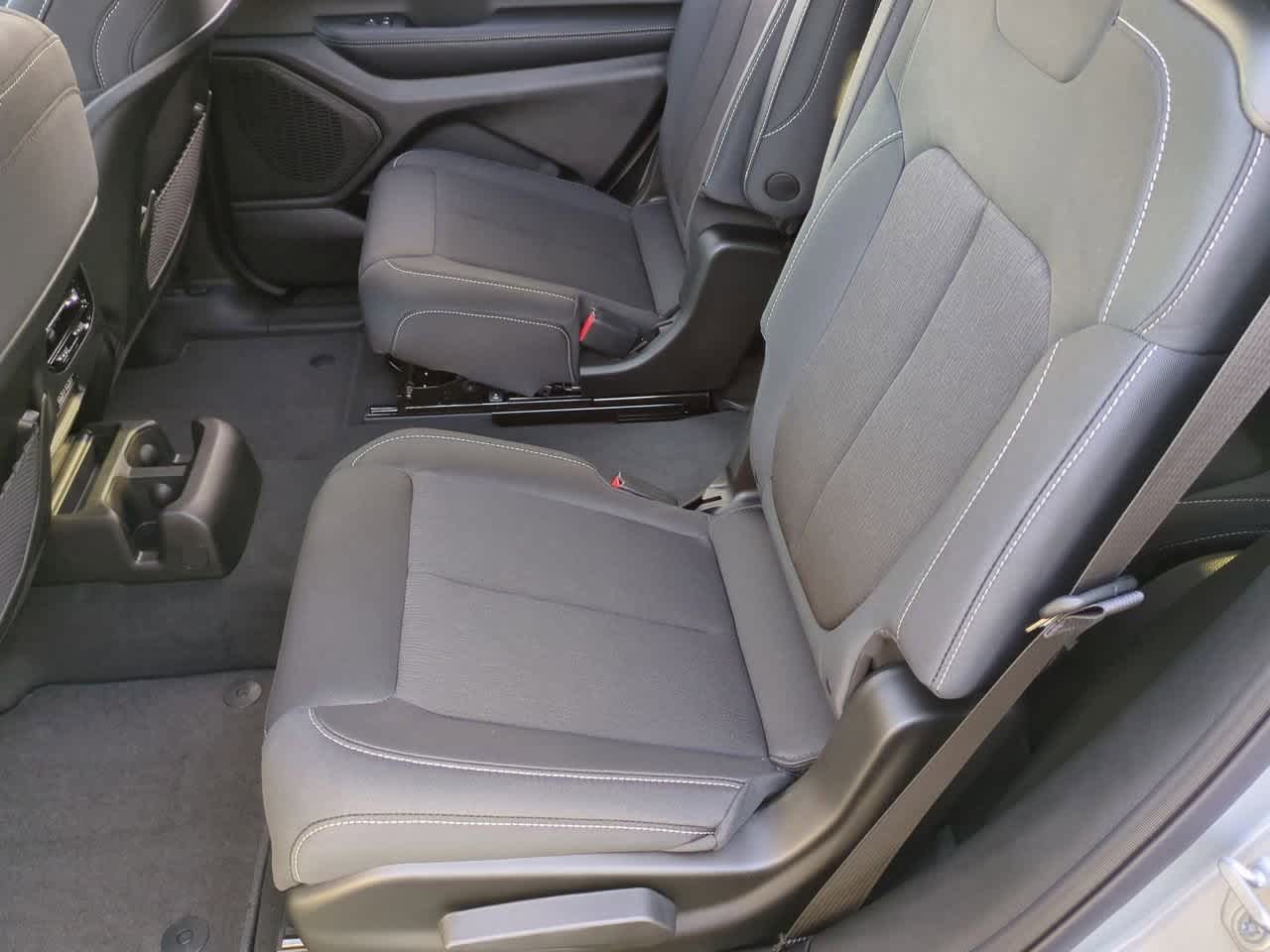 Thumbnail: 2025 Jeep Grand Cherokee L - 21