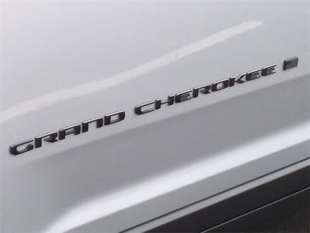 Thumbnail: 2025 Jeep Grand Cherokee - 13