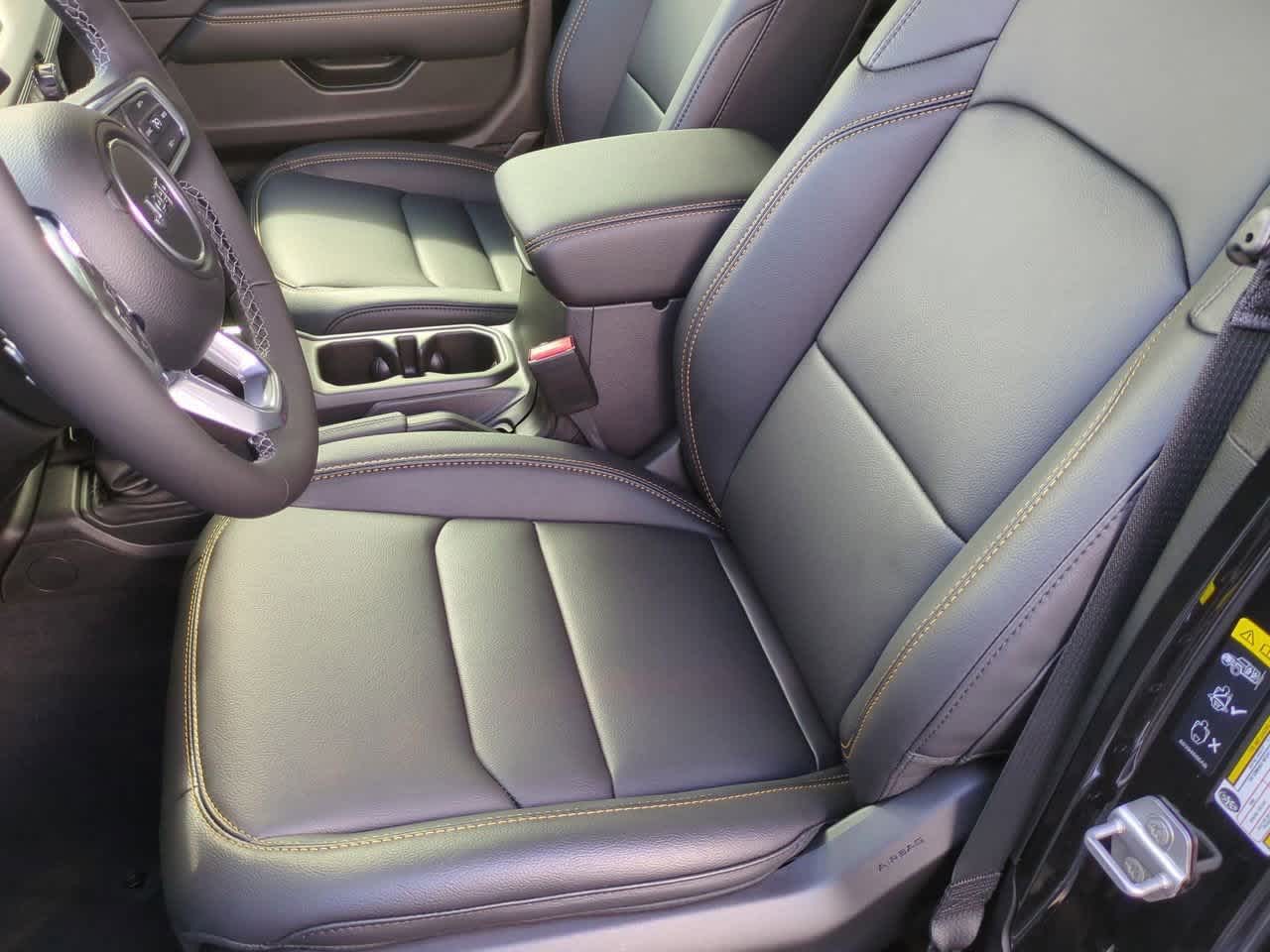 Thumbnail: 2025 Jeep Wrangler - 17