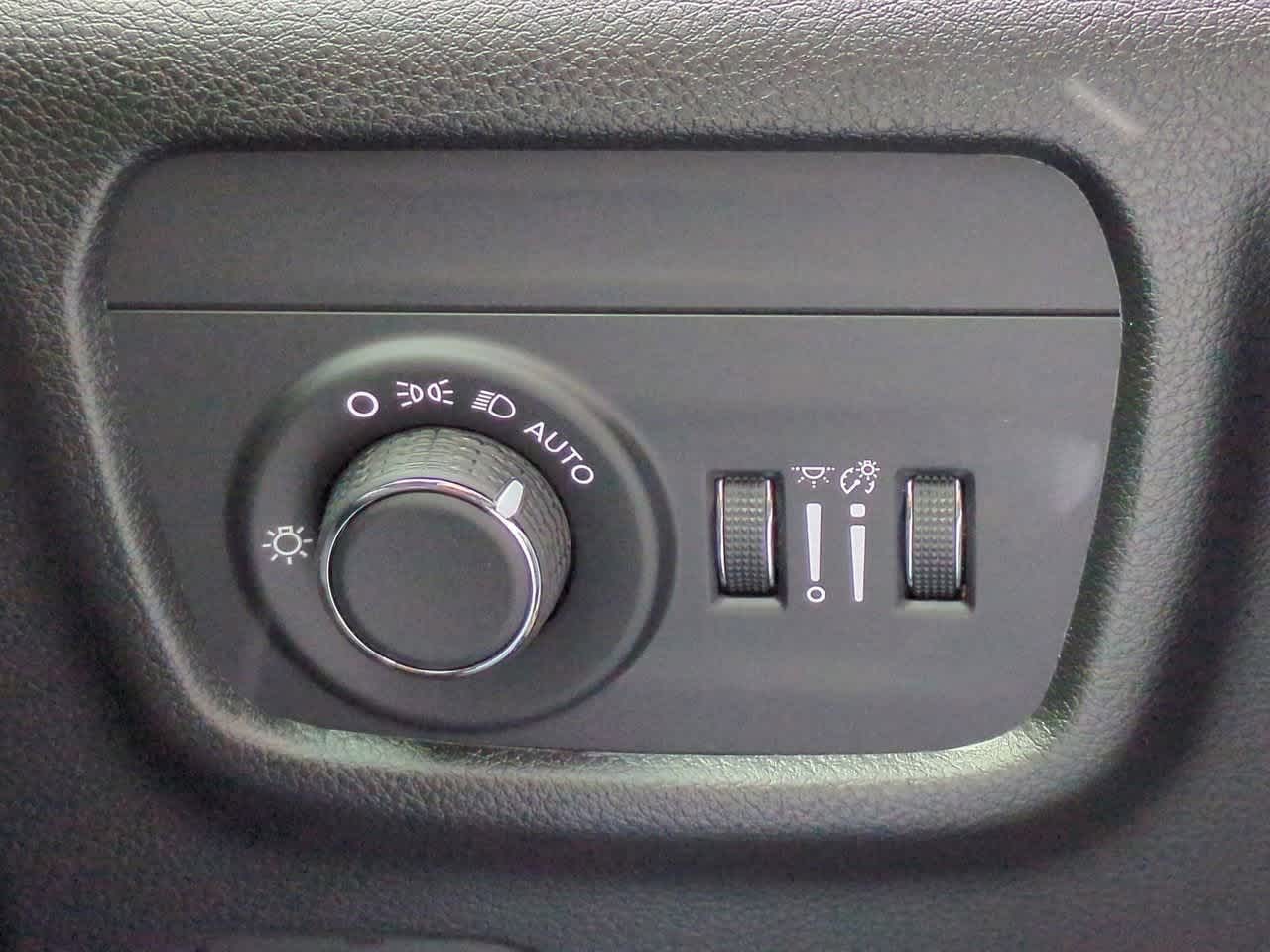 Thumbnail: 2025 Jeep Grand Cherokee - 18