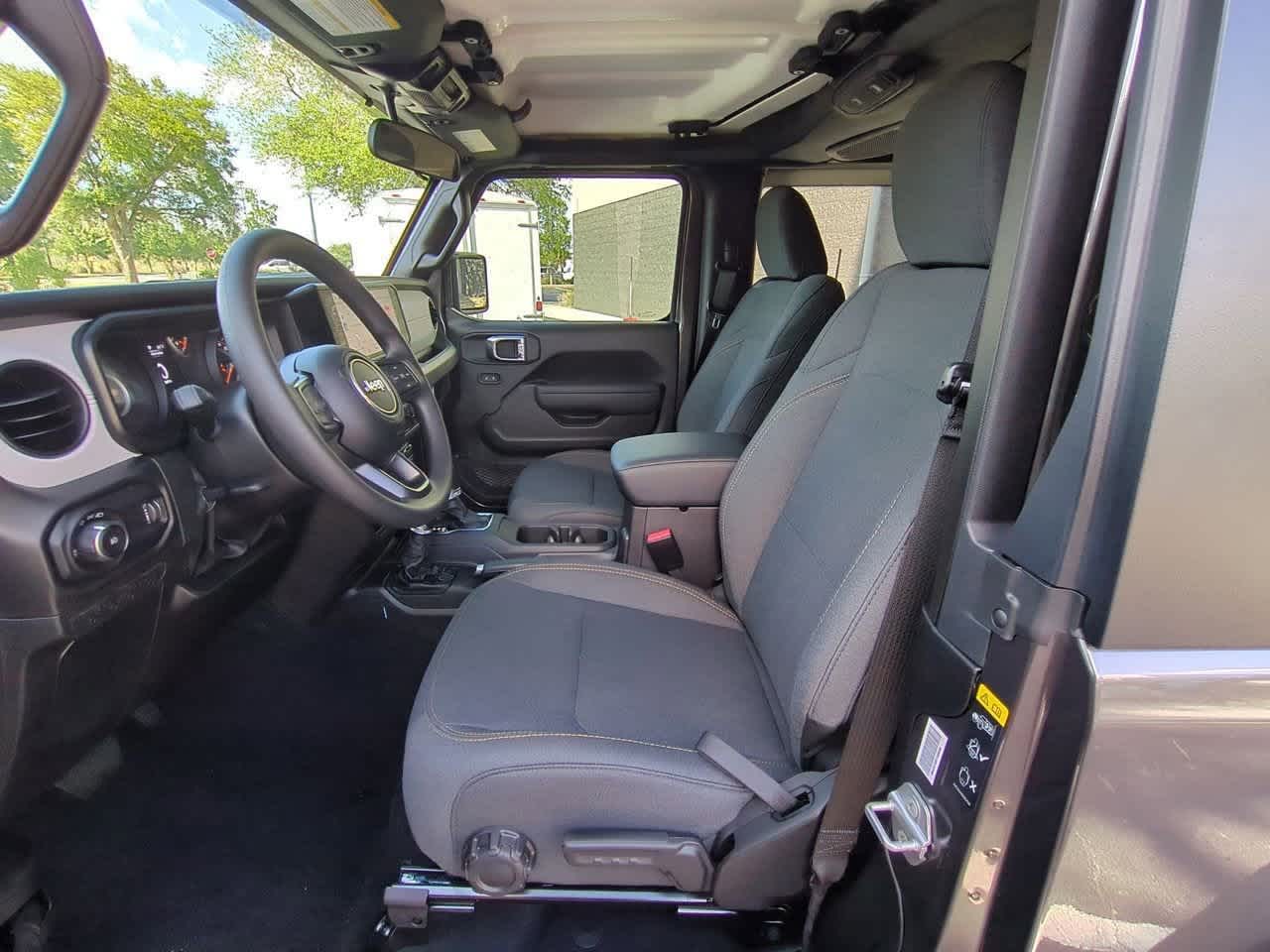 2025 Jeep Wrangler Sport 17