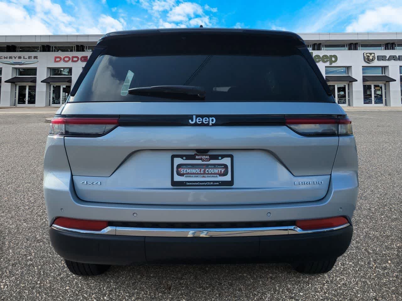 Thumbnail: 2025 Jeep Grand Cherokee - 7