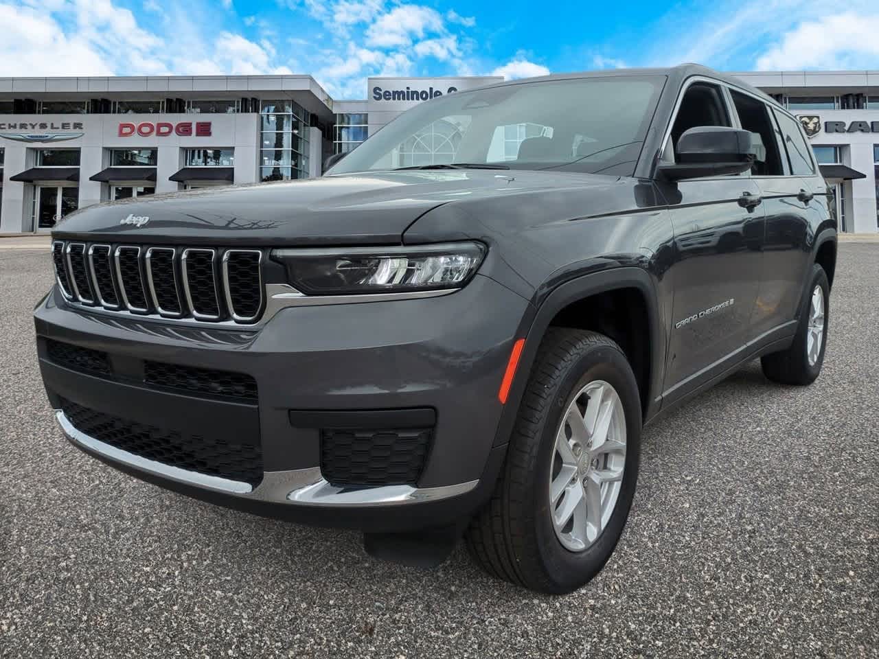 Thumbnail: 2025 Jeep Grand Cherokee L - 4