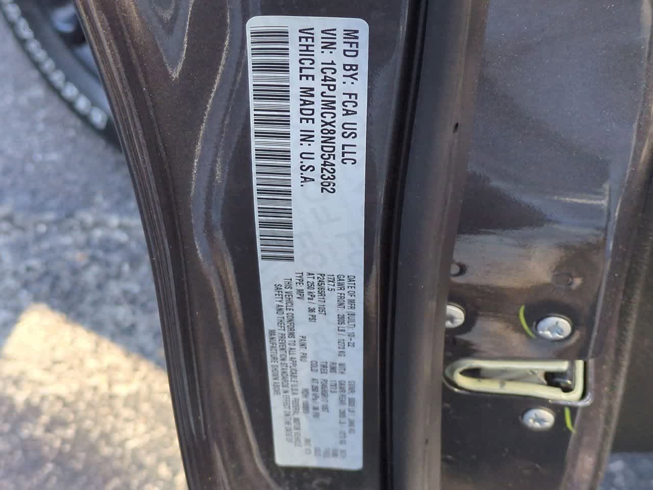 Thumbnail: 2022 Jeep Cherokee - 36