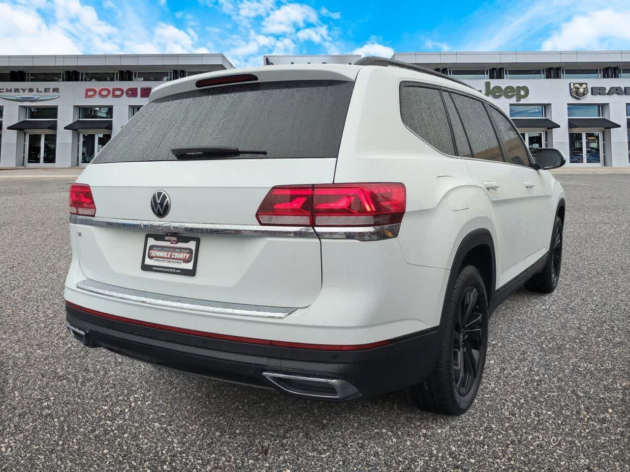 Thumbnail: 2023 Volkswagen Atlas - 8