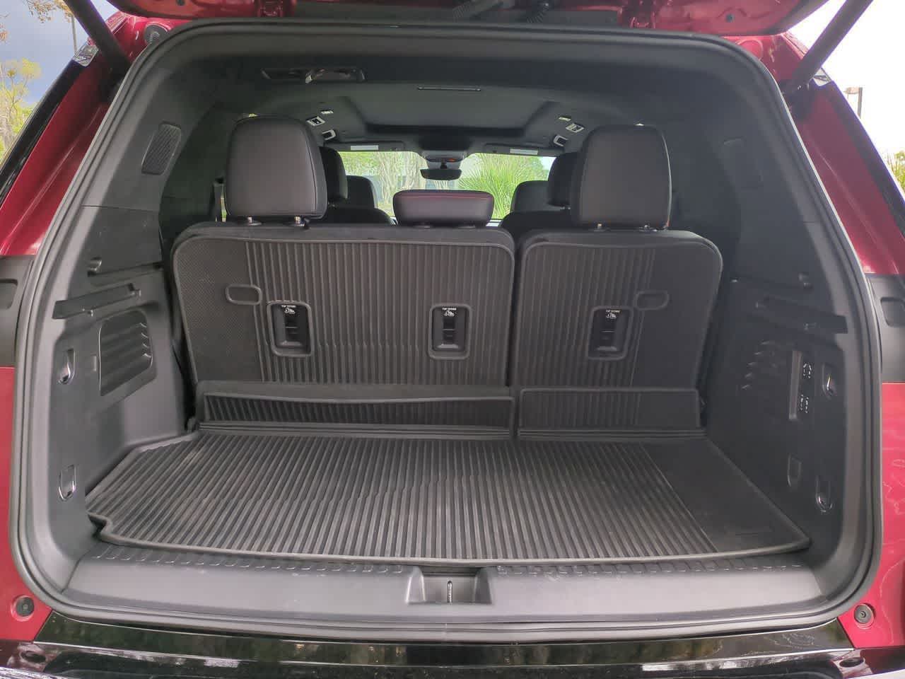 Thumbnail: 2024 Chevrolet Traverse - 35