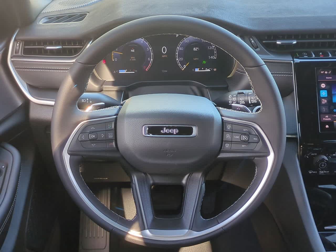 Thumbnail: 2025 Jeep Grand Cherokee L - 24